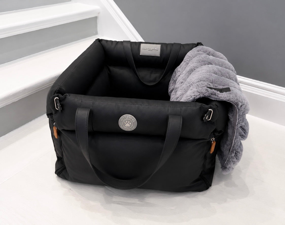 3-in-1 Dog Car Seat, travel bed & Carrier + Blanket