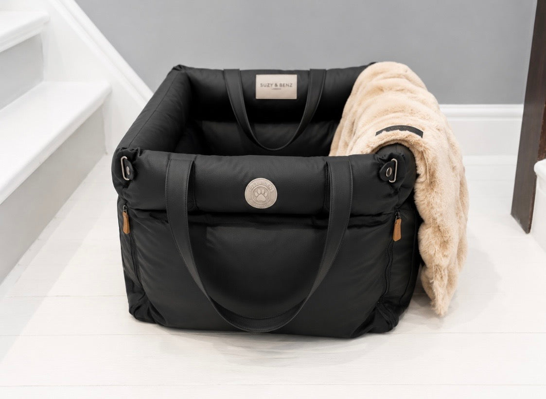 3-in-1 Dog Car Seat, travel bed & Carrier + Blanket